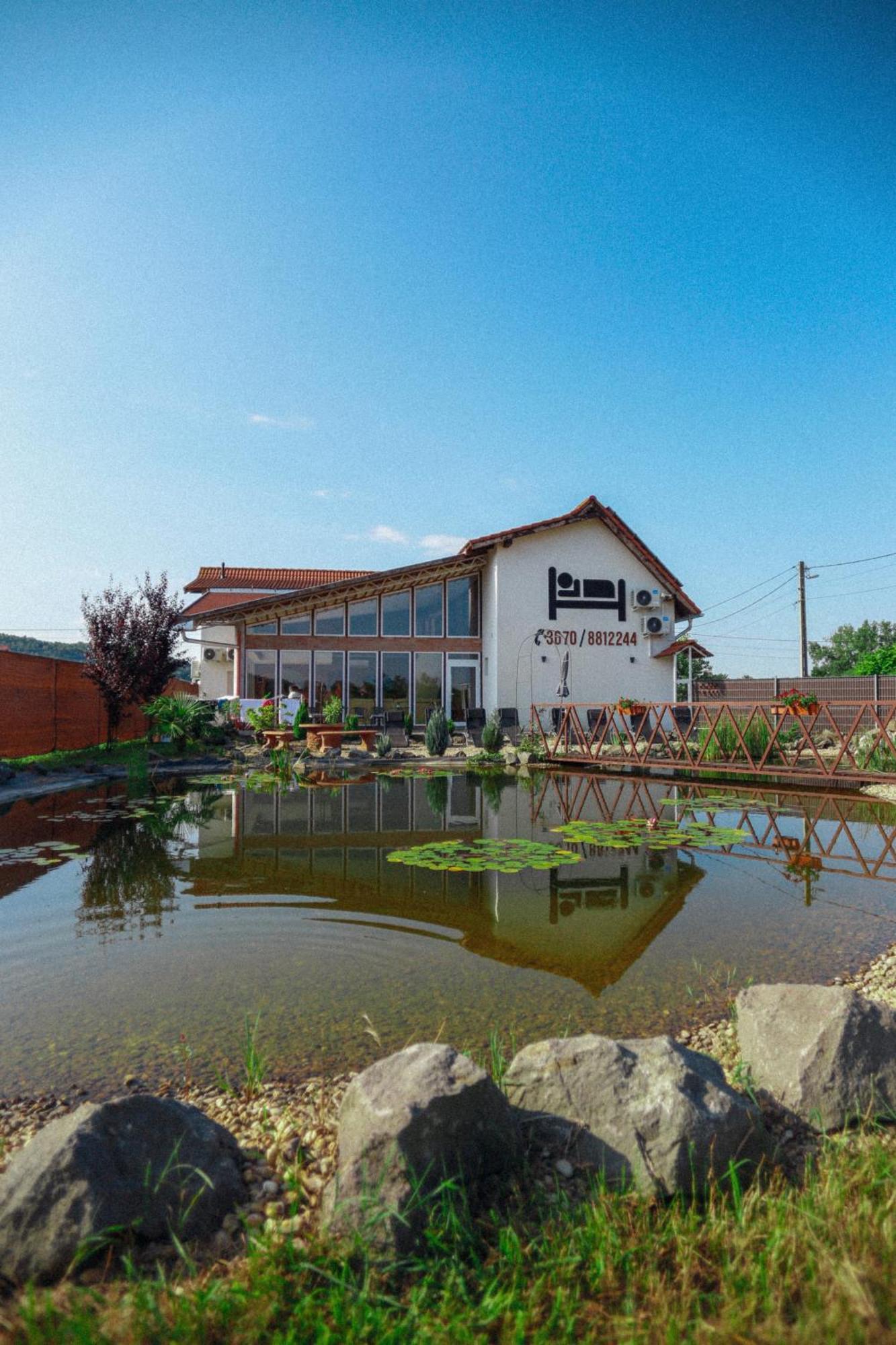 Megnyugtat-lak Apartmanház Demjén Exterior foto
